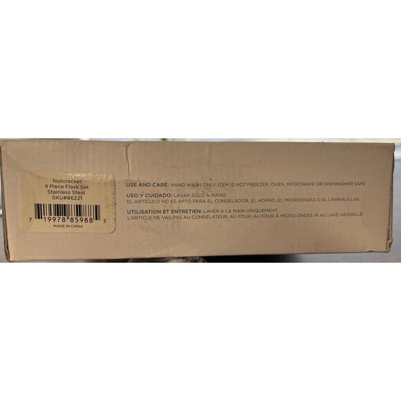 Cambridge Nutcracker 4 Piece Flask Green Set Stainless Steal NEW - Picture 3 of 3